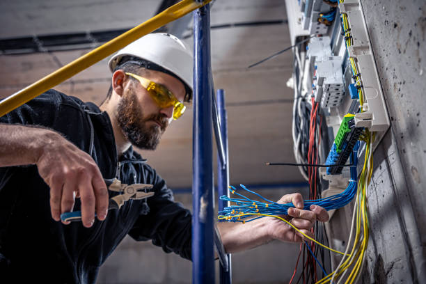 Best Affordable Electrician  in Alexandria, LA